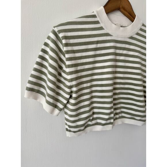 Mahina Hawai’i Light Green White Striped Mock Neck Crop Top Size Small - Picture 2 of 5